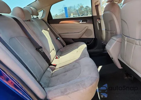 2015 Hyundai Sonata Sport z USA, uszkodzony, nr VIN 5NPE34AF1FH032555